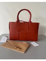 Imitation Bottega Veneta ARCO TOTE Small intrecciato grained leather tote bag 652867 MAPLE Tl16827Oz49