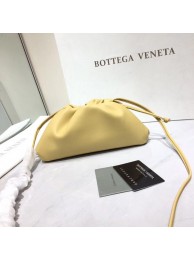 Knockoff Bottega Veneta Nappa lambskin soft Shoulder Bag 98057 light yellow Tl17039tp21